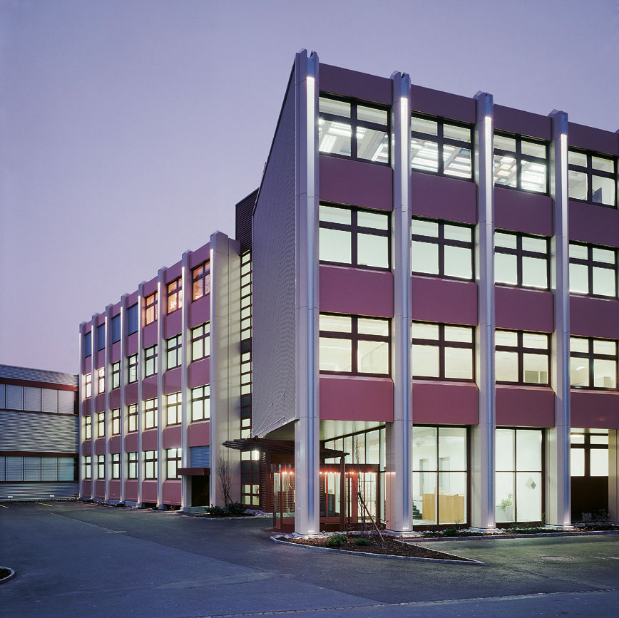 Hauptgebäude in Tuggen